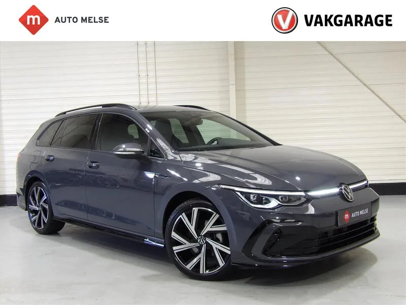 Volkswagen Golf (2023) — foto 1