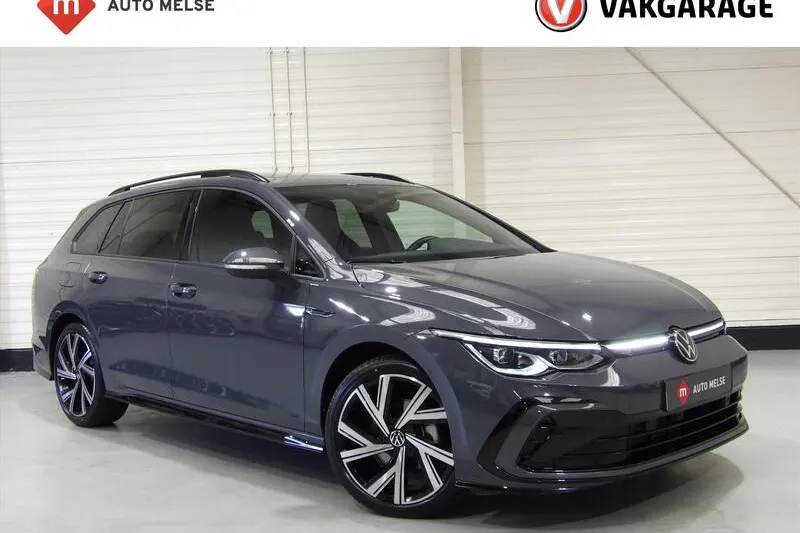 Volkswagen Golf (2023)