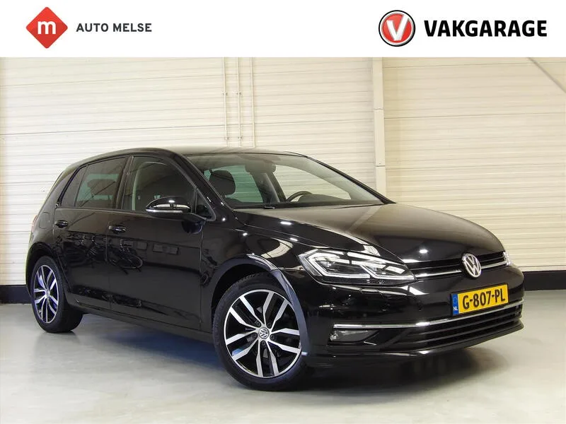 Volkswagen Golf (2019) — foto 1