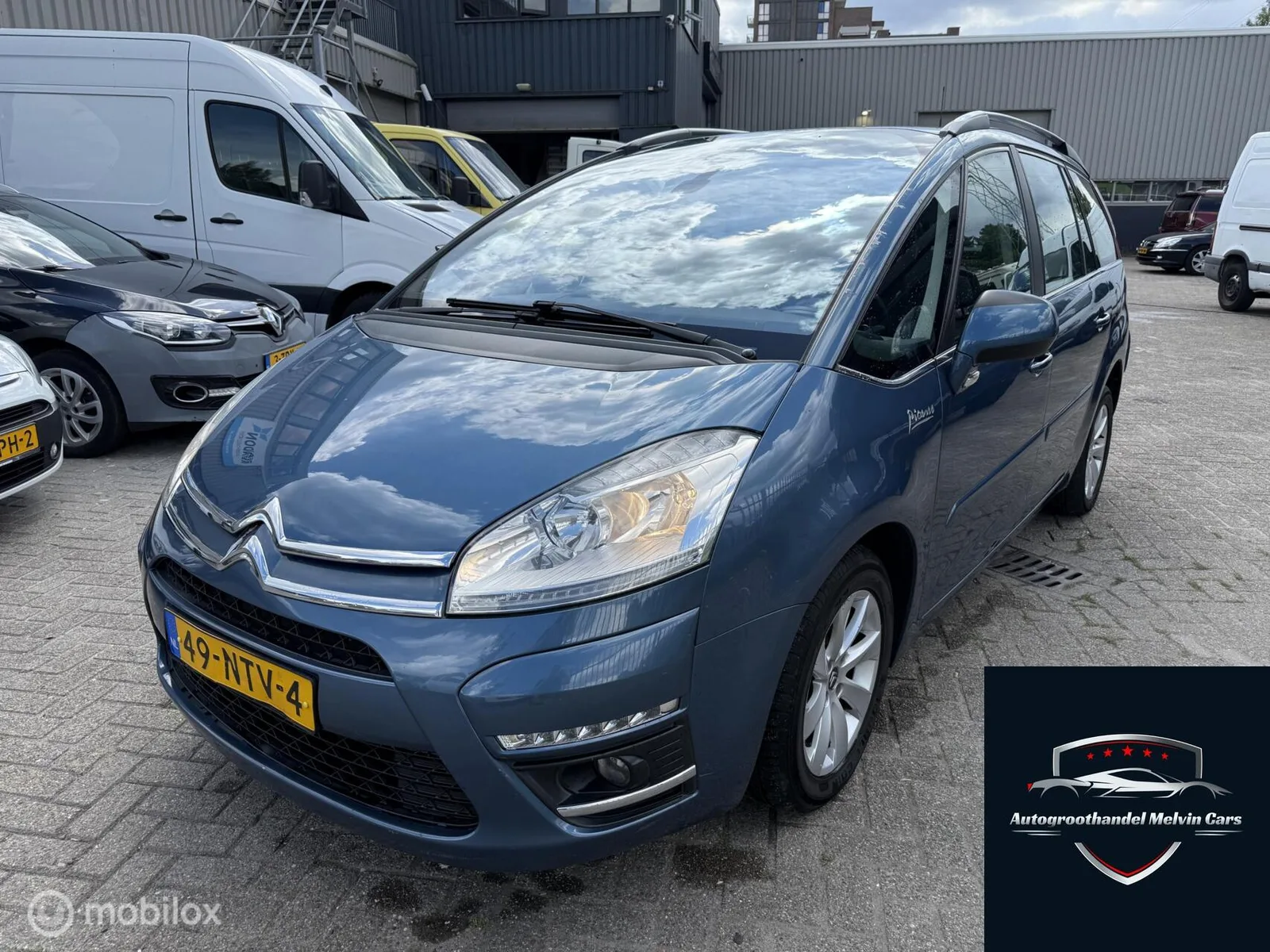 Citroën Grand C4 Picasso (2010) — foto 1
