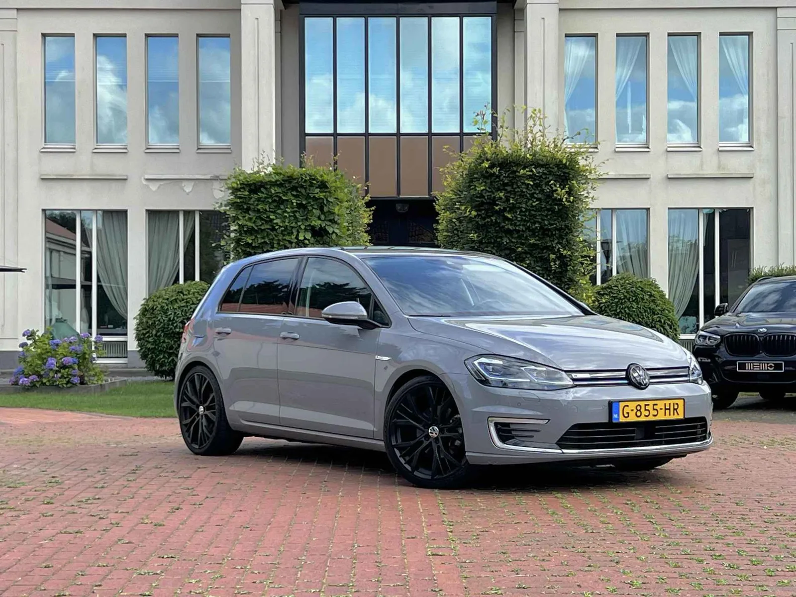 Volkswagen e-Golf (2019) — foto 1