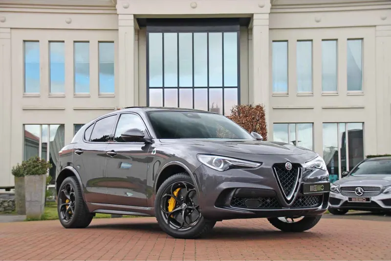 Alfa Romeo Stelvio (2018)