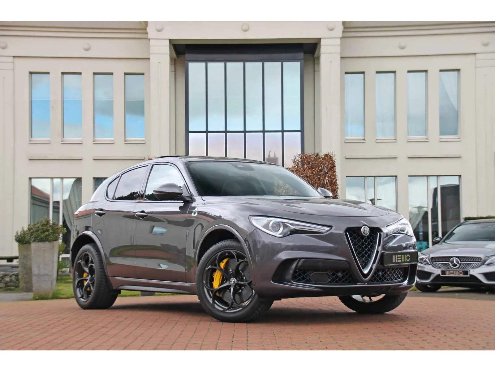 Alfa Romeo Stelvio (2018) — foto 1