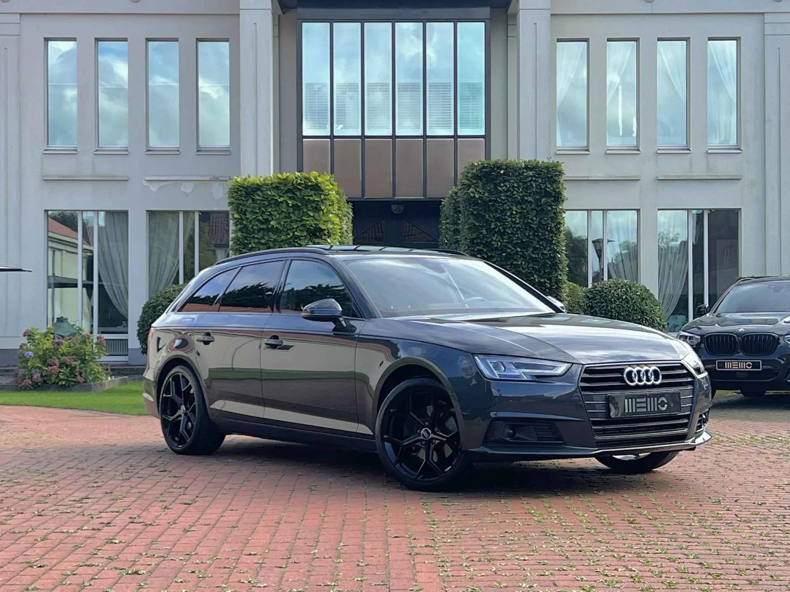 Audi A4 (2019) — foto 1