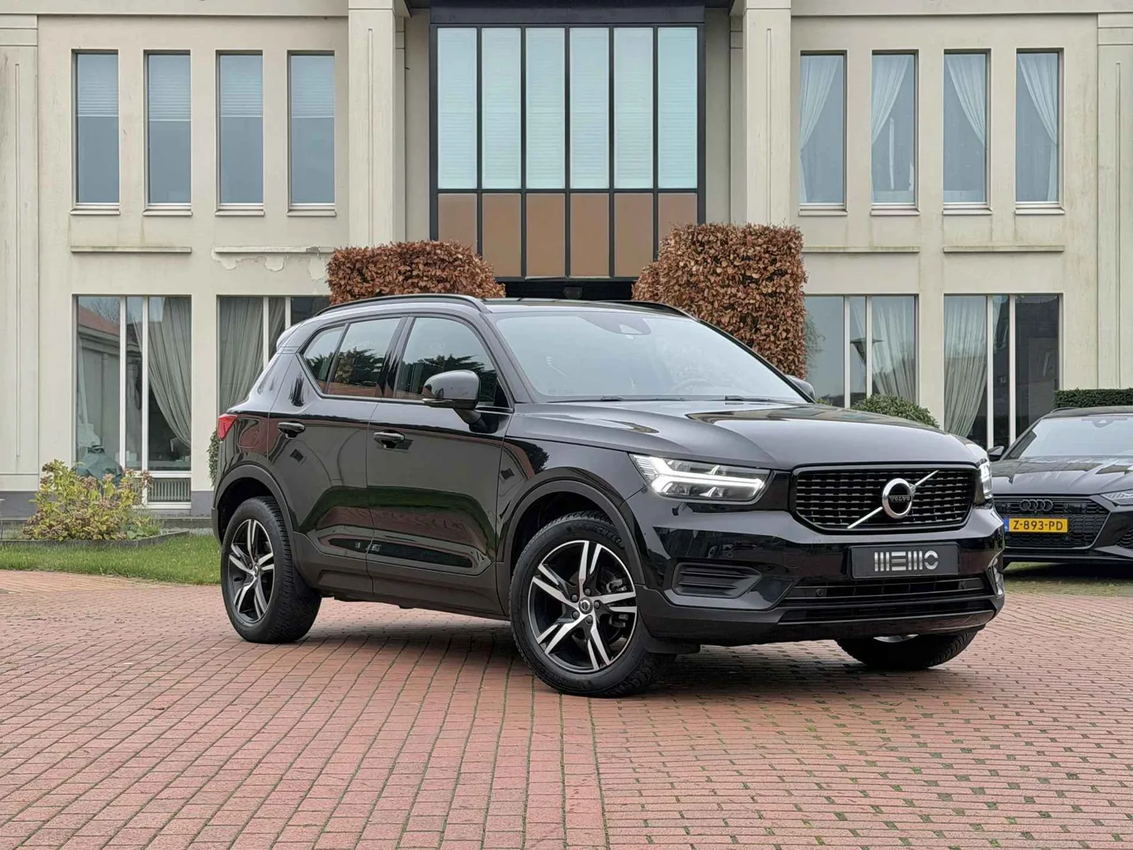 Volvo XC40 (2019) — foto 1