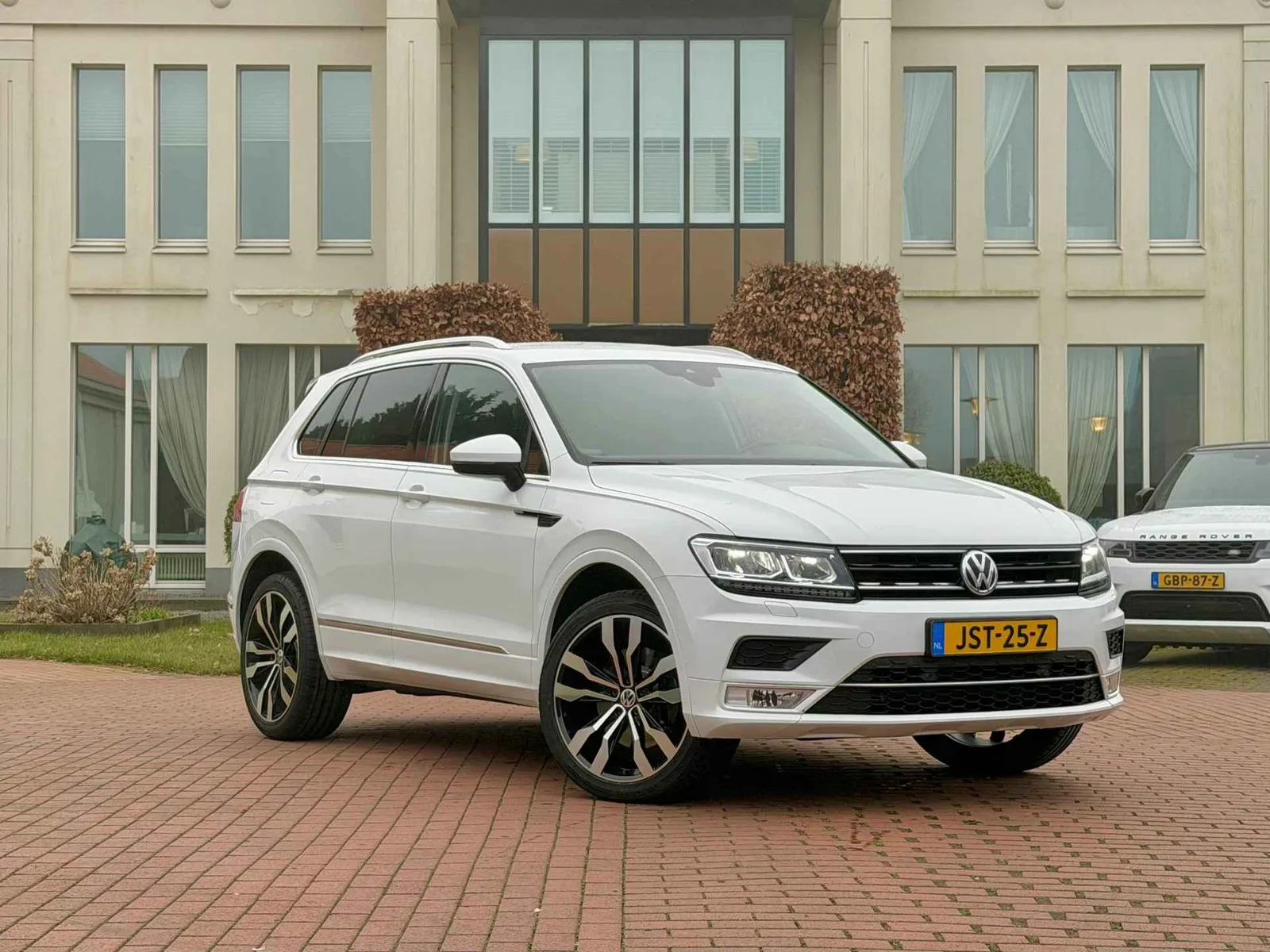 Volkswagen Tiguan (2016) — foto 1