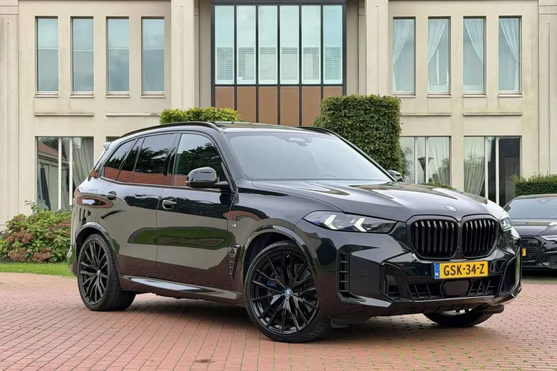 BMW X5 (2023)