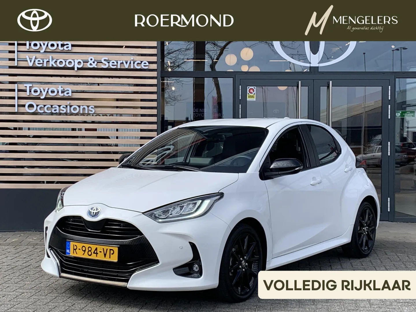 Toyota Yaris (2023) — foto 1