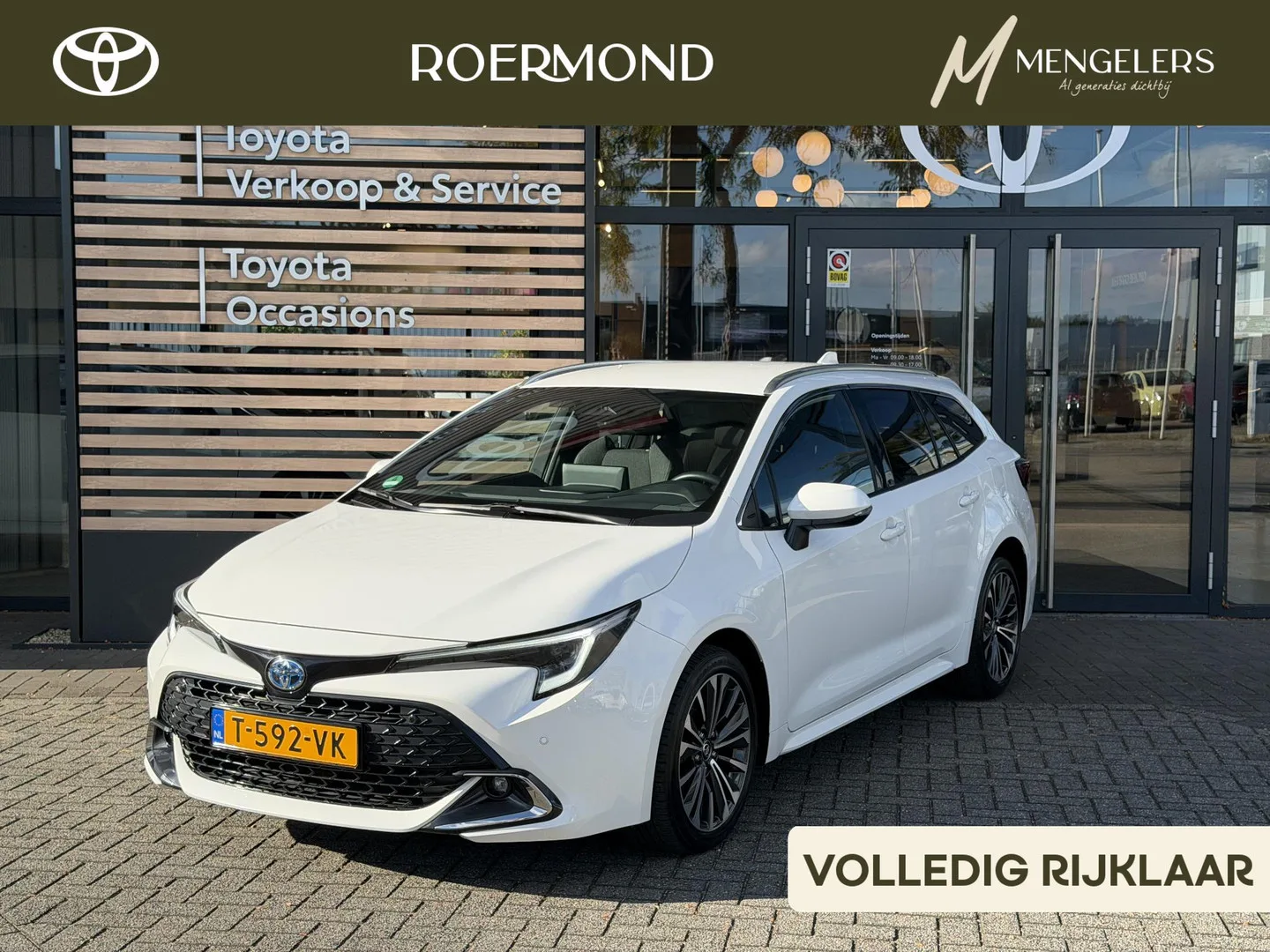 Toyota Corolla (2023) — foto 1