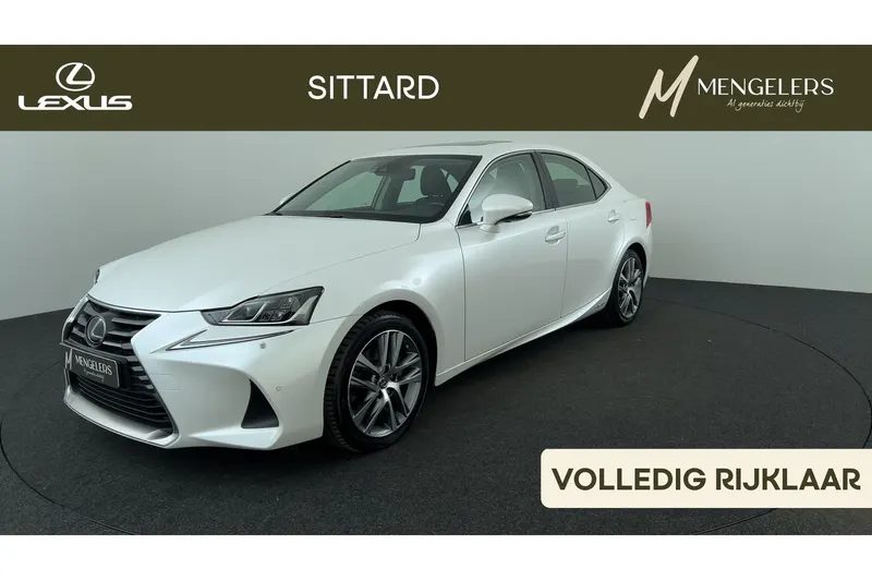 Lexus IS (2021)