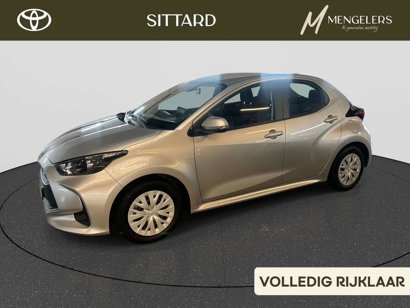 Toyota Yaris (2023) — foto 1
