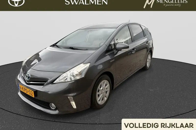 Toyota Prius Wagon (2013)