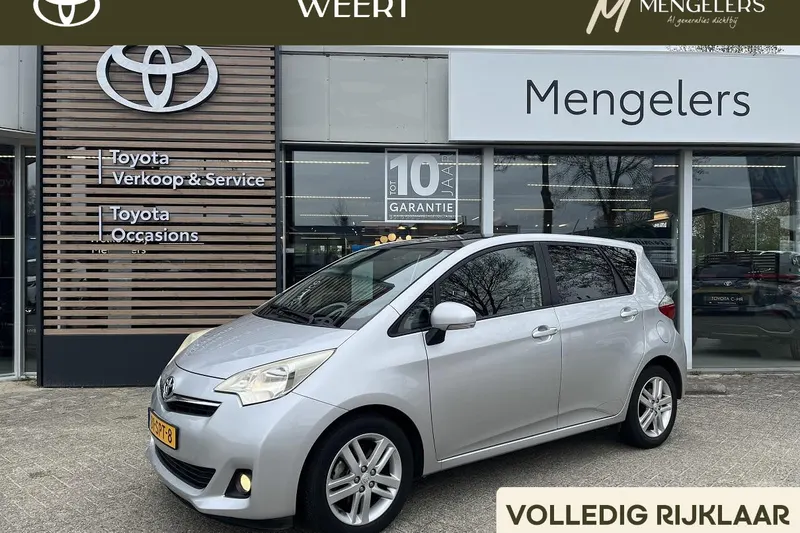 Toyota Verso-S (2012)