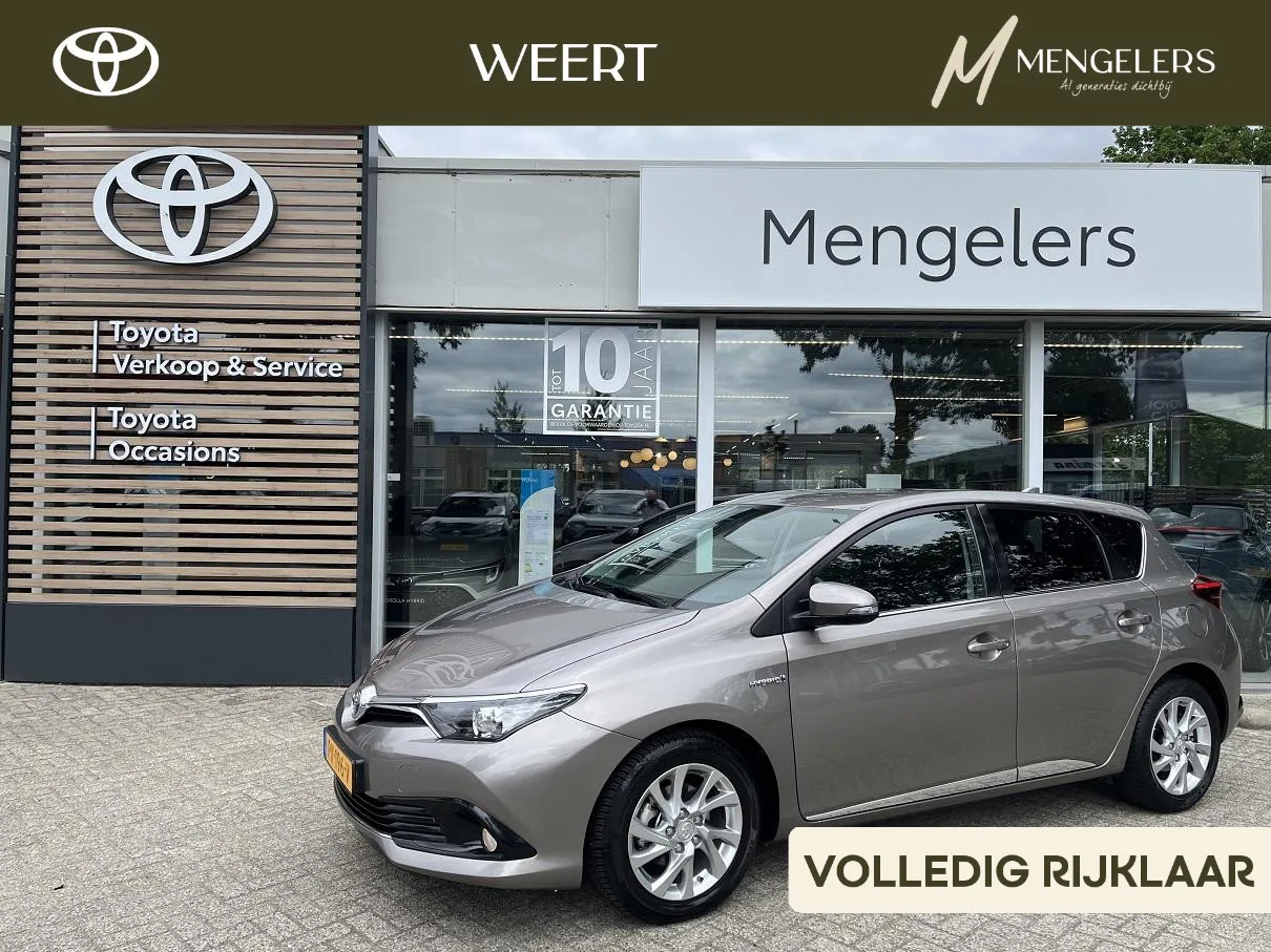 Toyota Auris (2016) — foto 1
