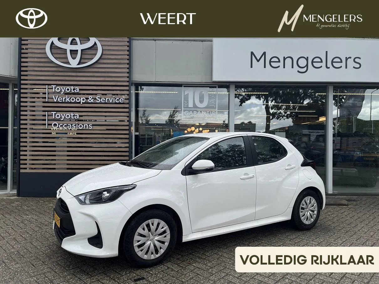Toyota Yaris (2025) — foto 1