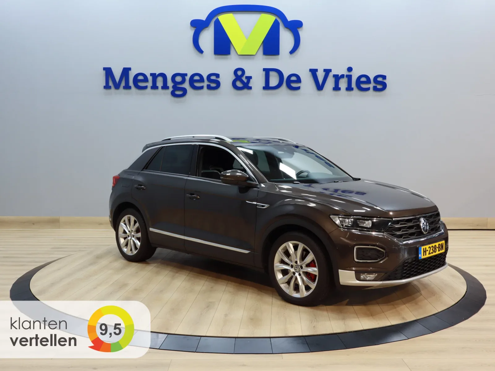 Volkswagen T-Roc (2018) — foto 1