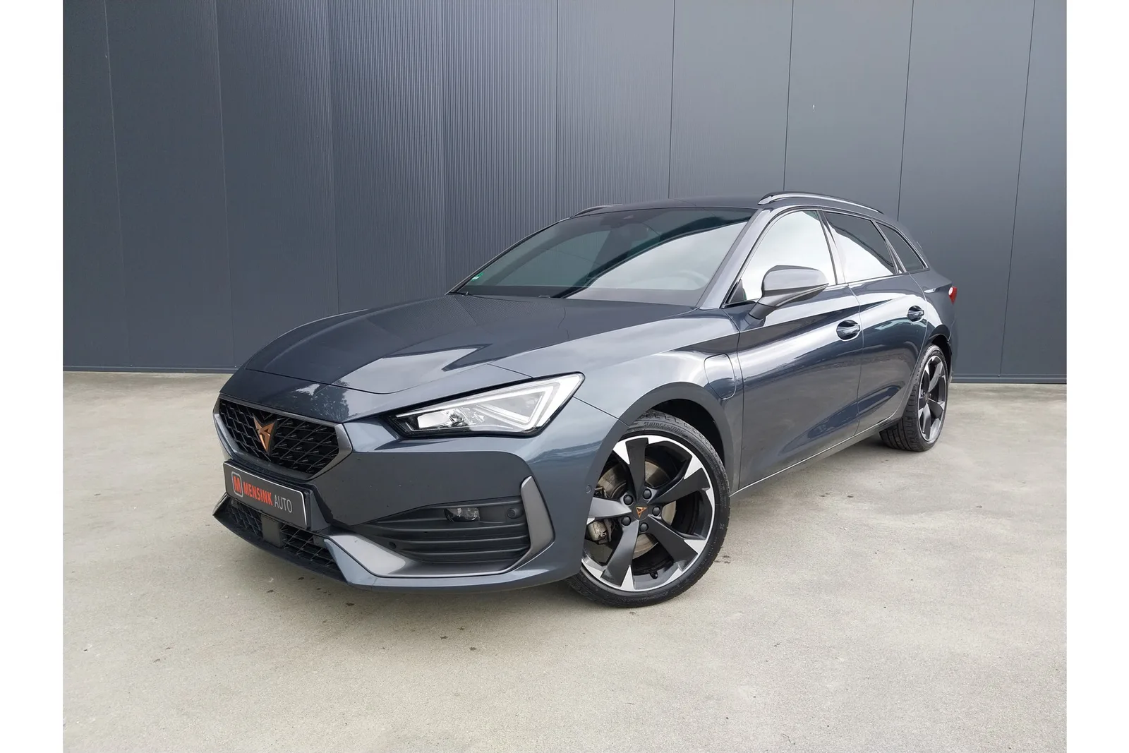 CUPRA Leon Sportstourer (2023) — foto 1