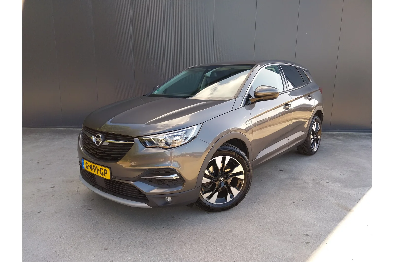 Opel Grandland (2018) — foto 1