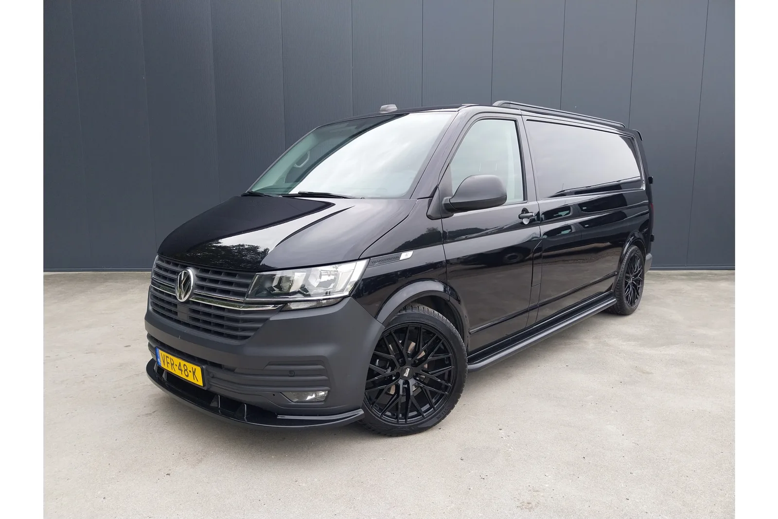 Volkswagen Transporter (2020) — foto 1