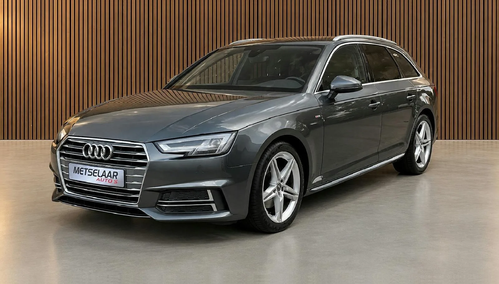 Audi A4 (2017) — foto 1