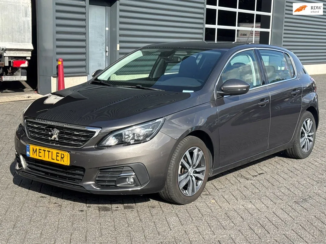 Peugeot 308 (2018) — foto 1