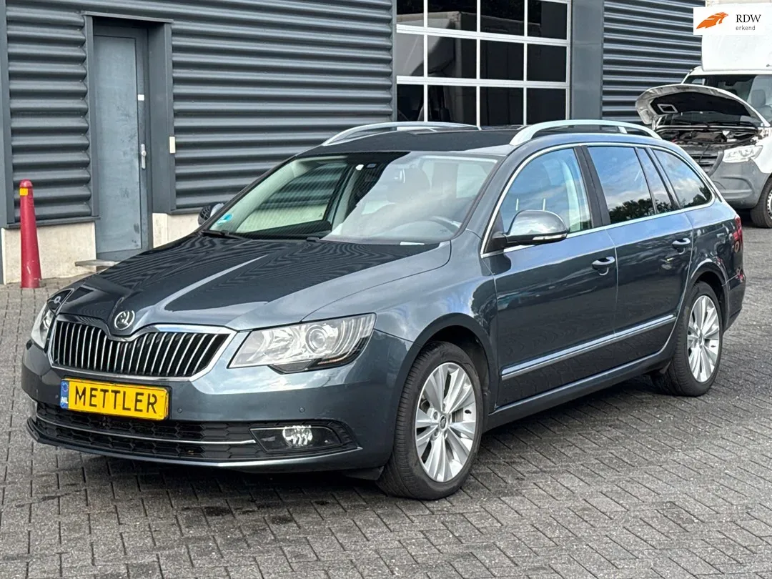 Škoda Superb (2014) — foto 1