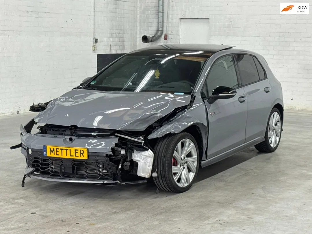 Volkswagen Golf (2025) — foto 1