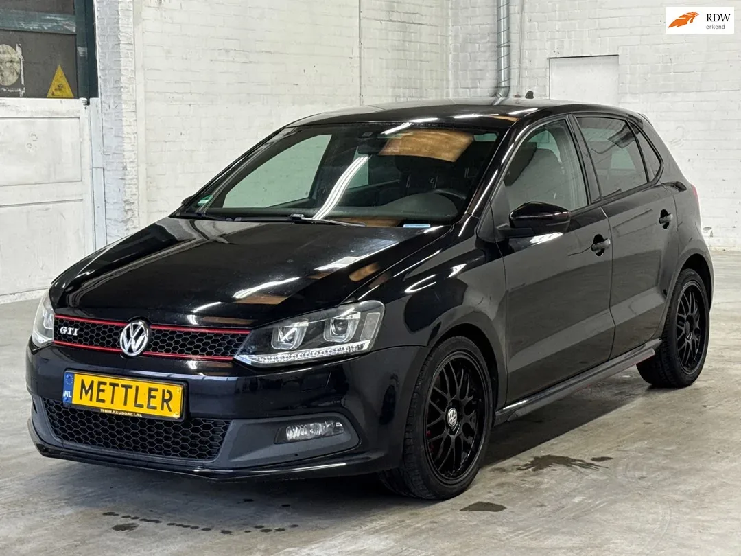Volkswagen Polo (2013) — foto 1