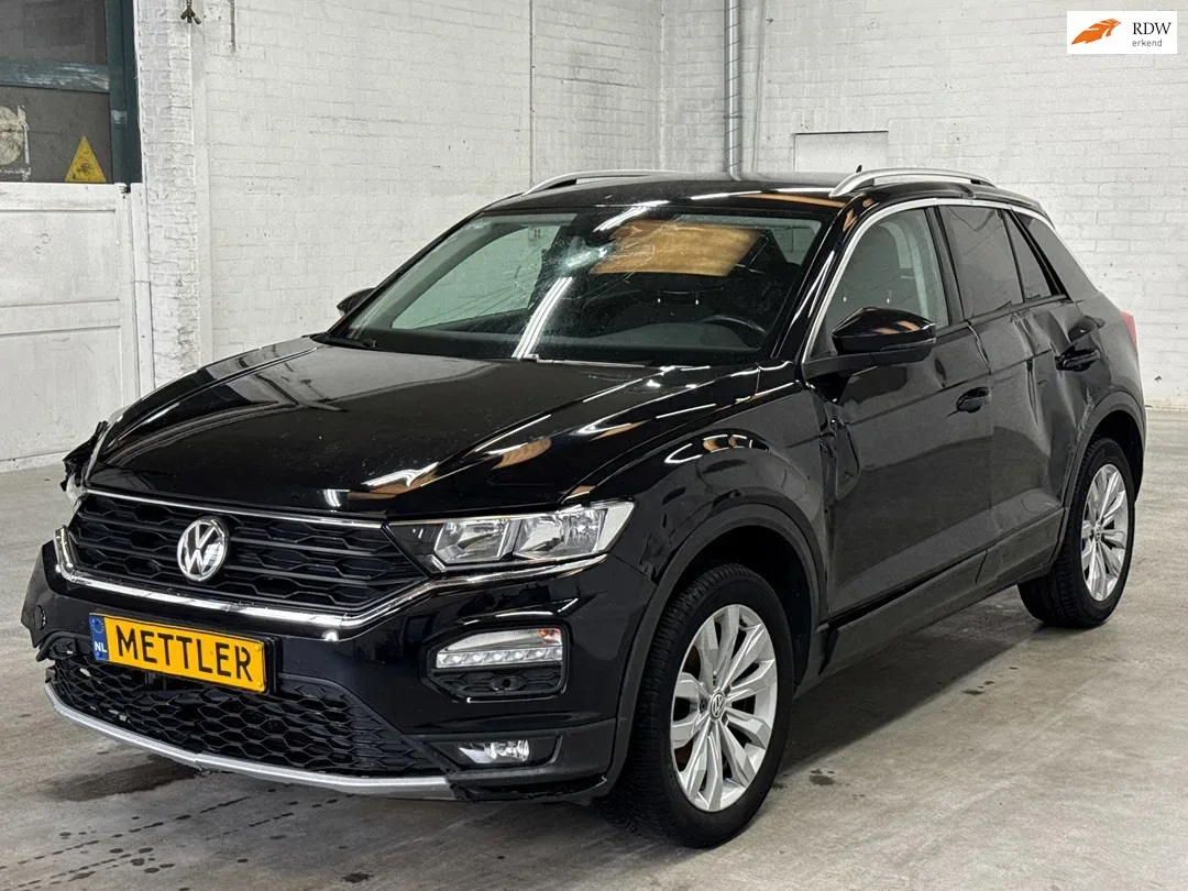 Volkswagen T-Roc (2019) — foto 1