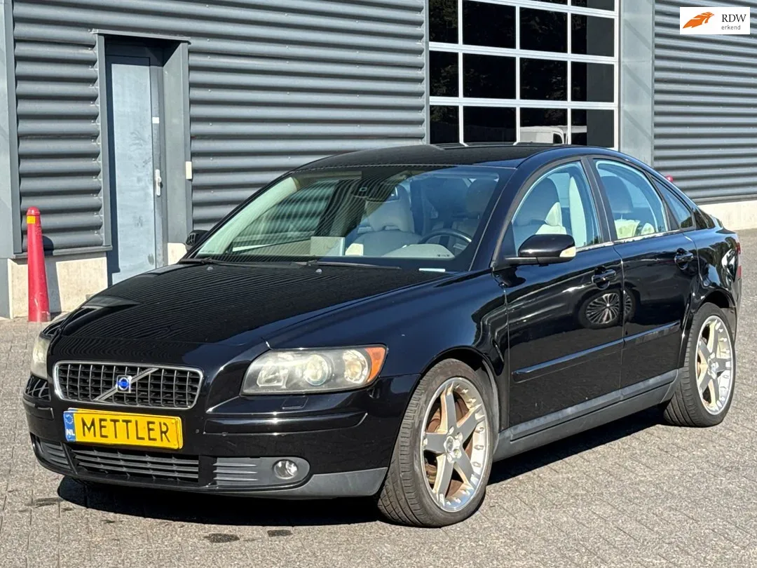 Volvo S40 (2004) — foto 1