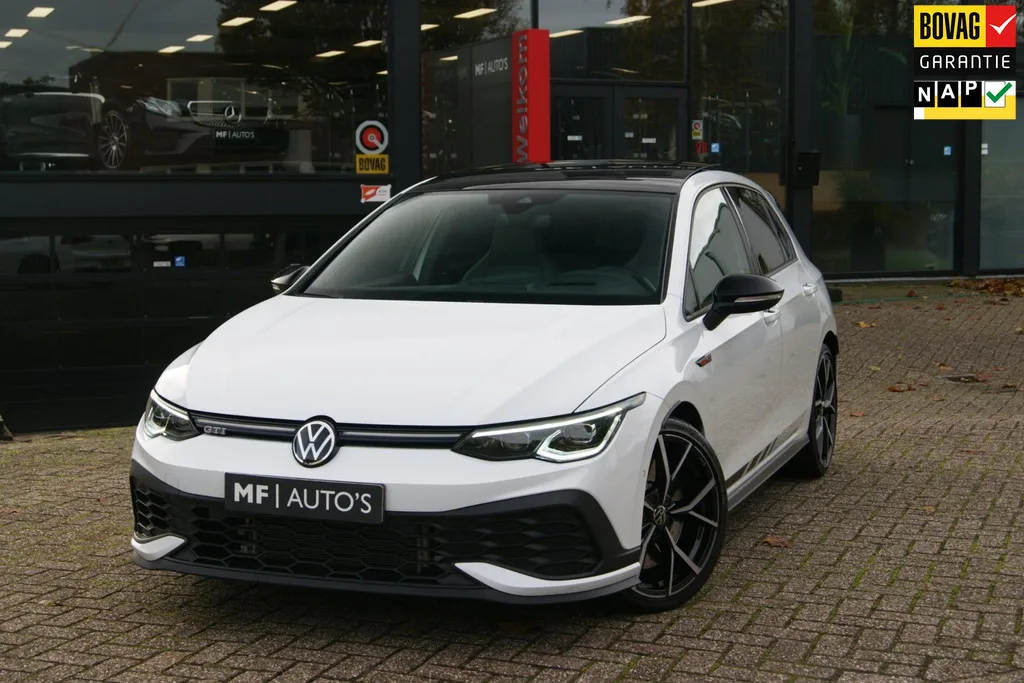 Volkswagen Golf (2022) — foto 1