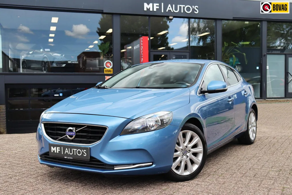 Volvo V40 (2014) — foto 1