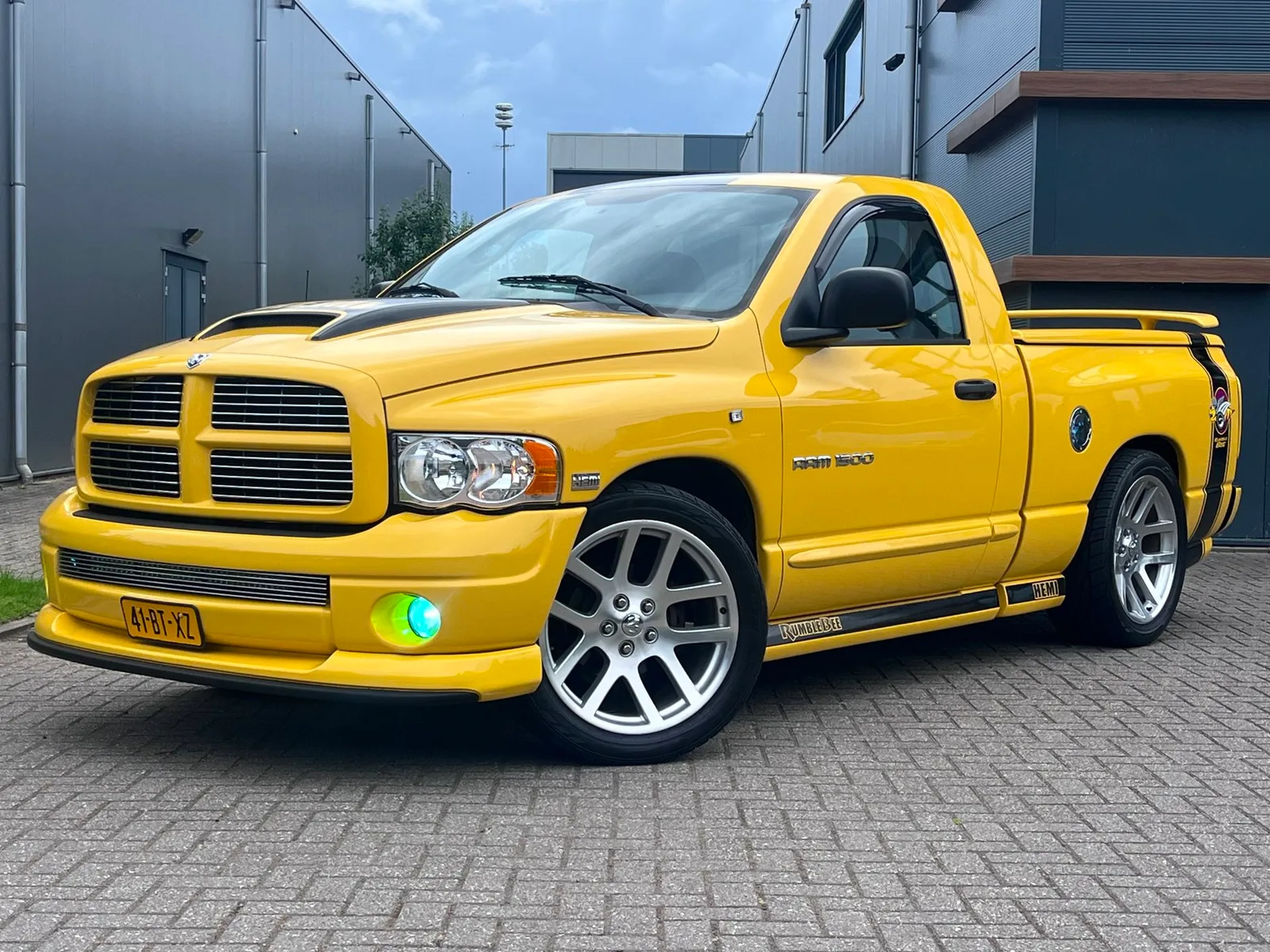 Dodge RAM (2004) — foto 1