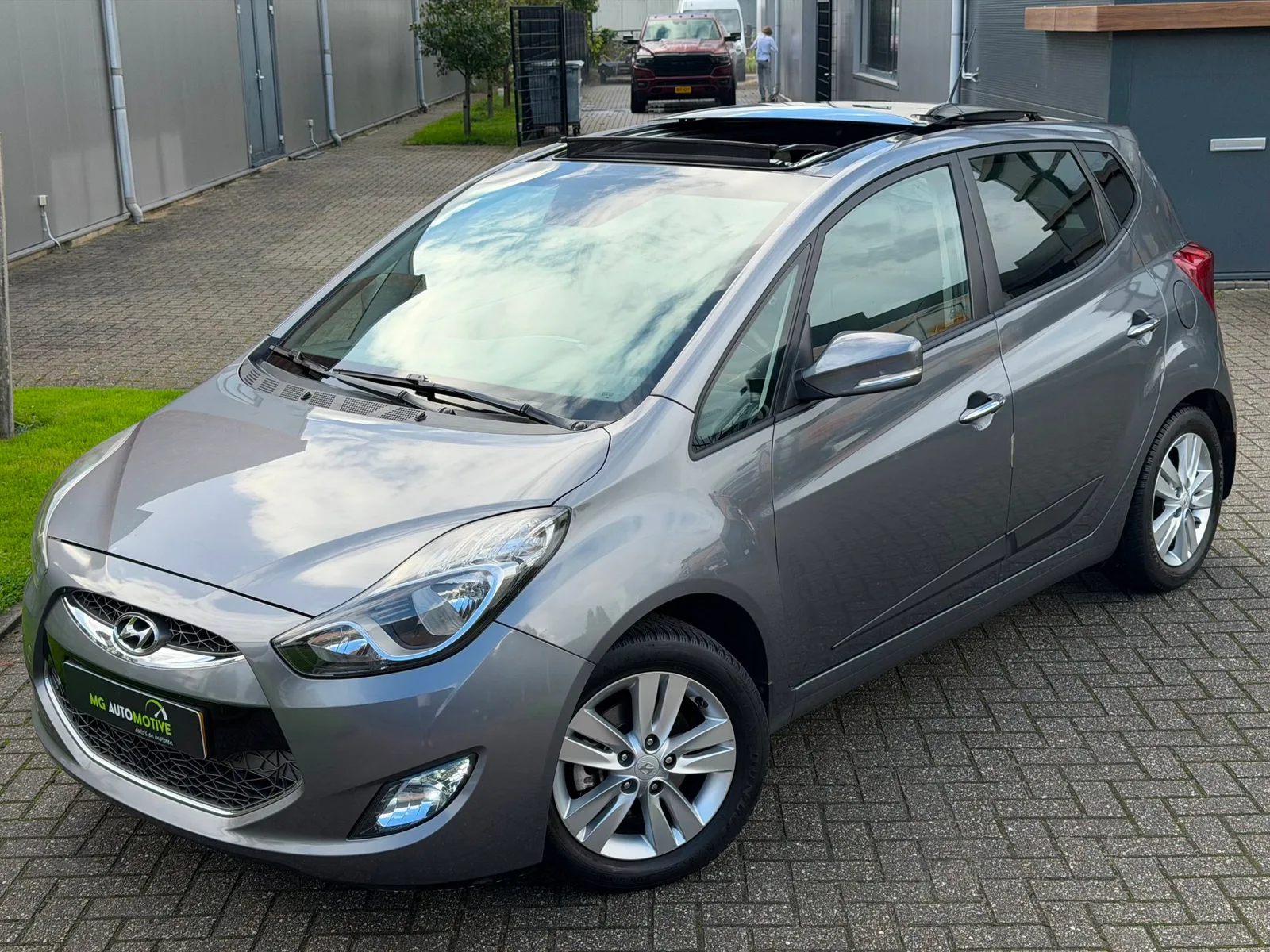 Hyundai ix20 (2012) — foto 1