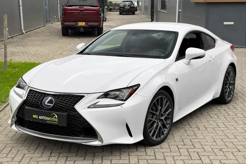 Lexus RC (2017)