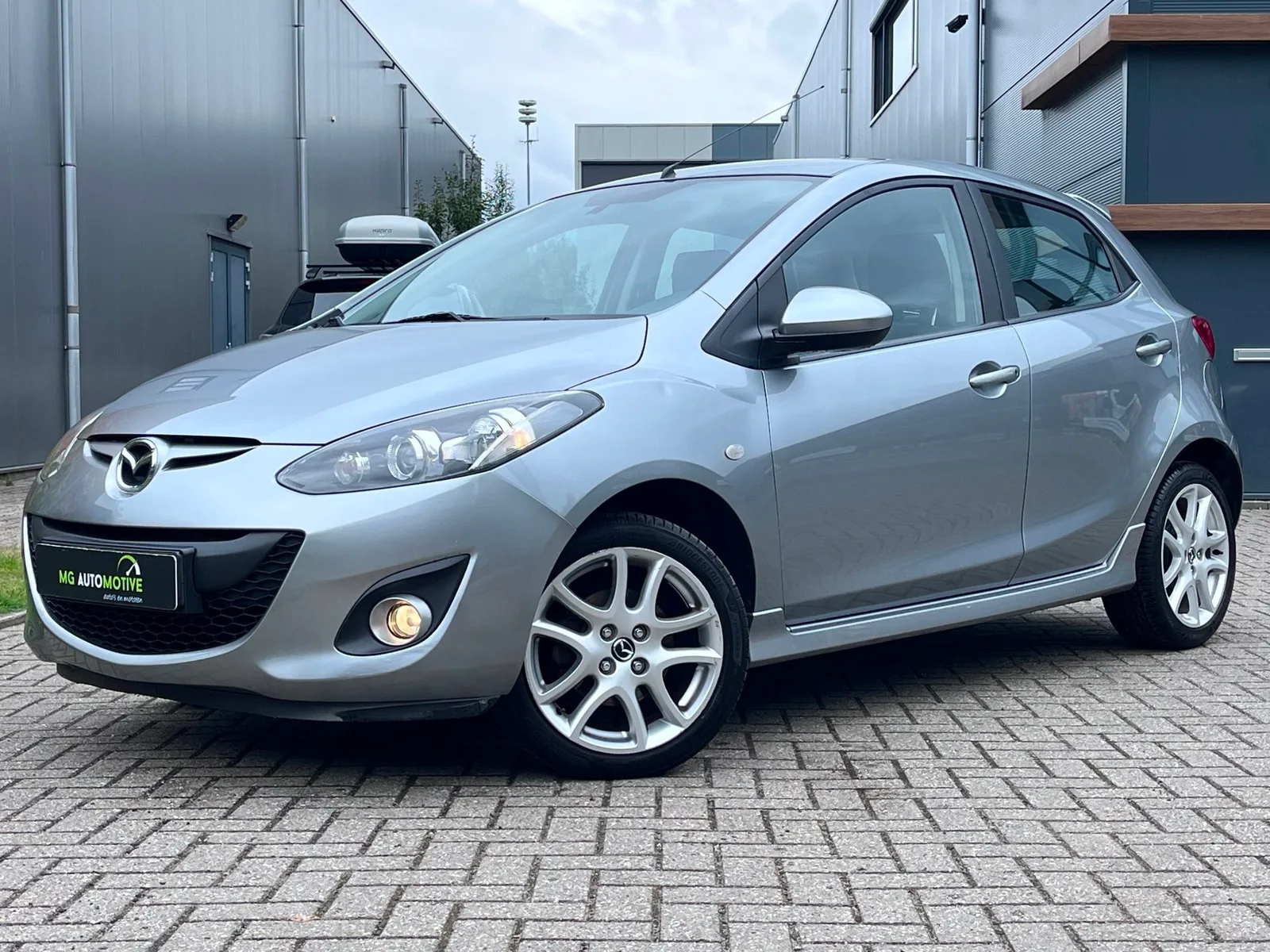 Mazda 2 (2013) — foto 1