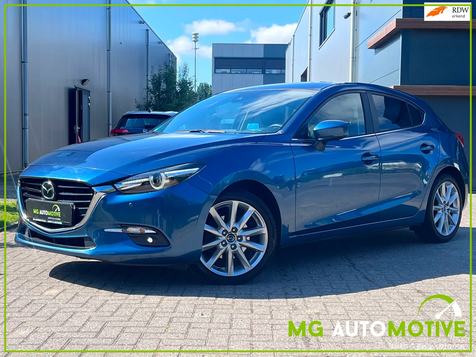 Mazda 3 (2017) — foto 1