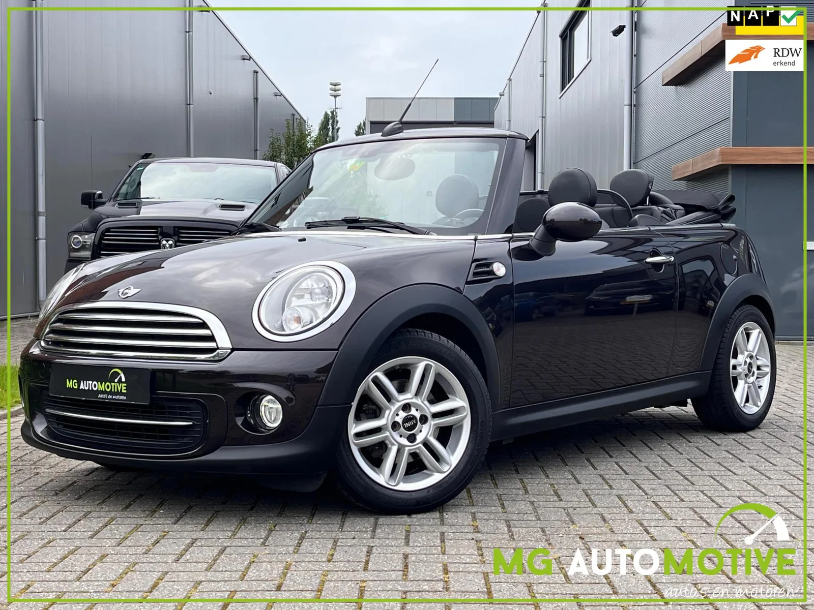 MINI Cabrio (2014) — foto 1