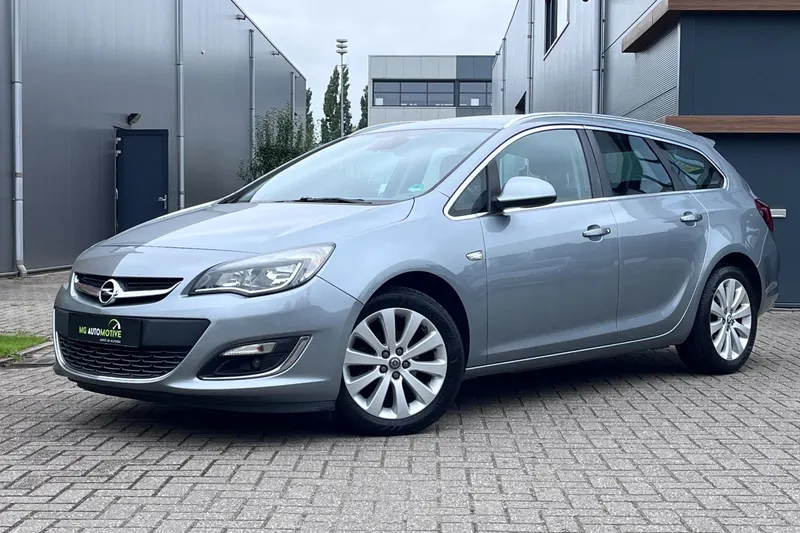 Opel Astra Sports Tourer (2015)