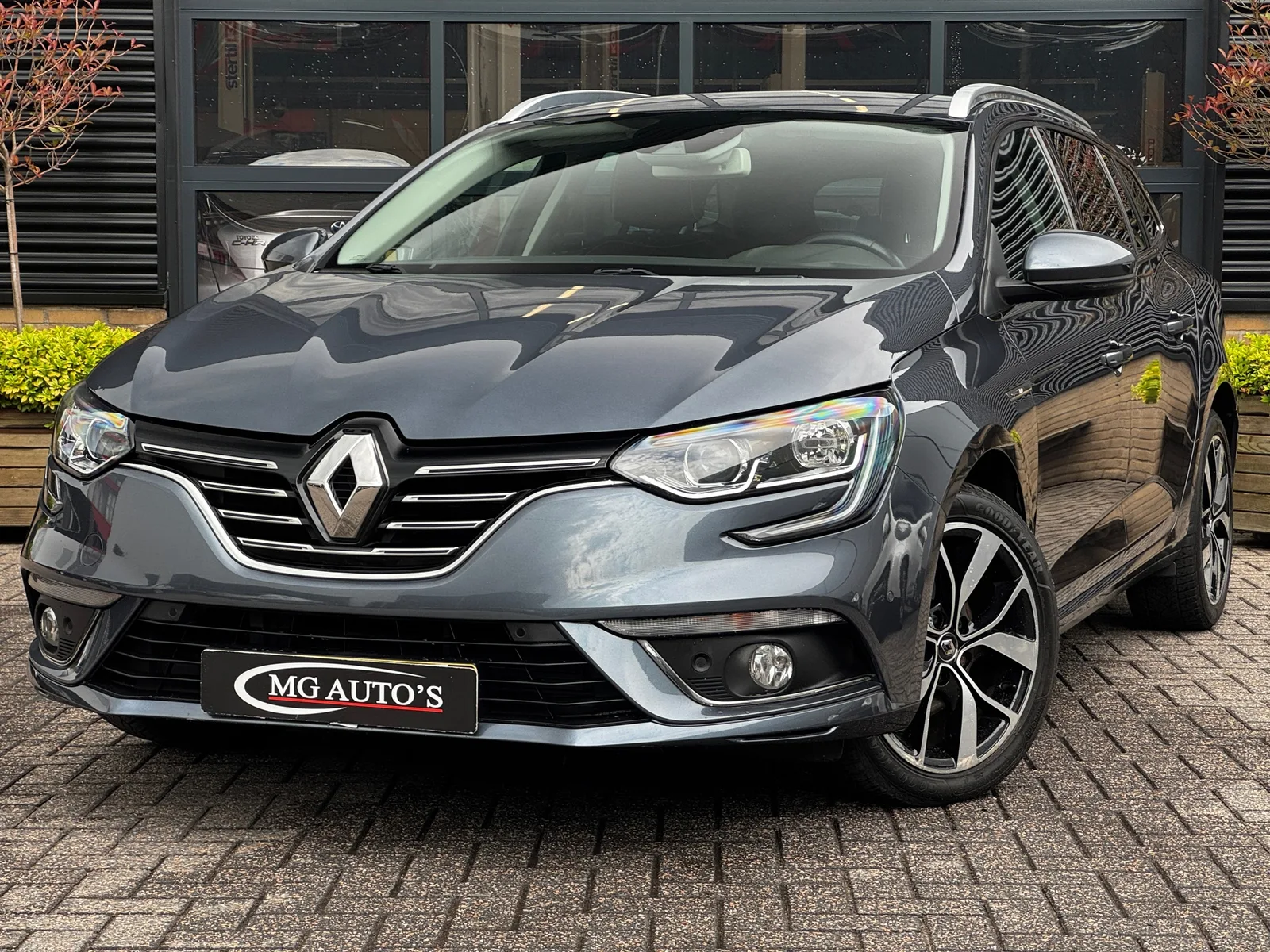 Renault Mégane (2020) — foto 1
