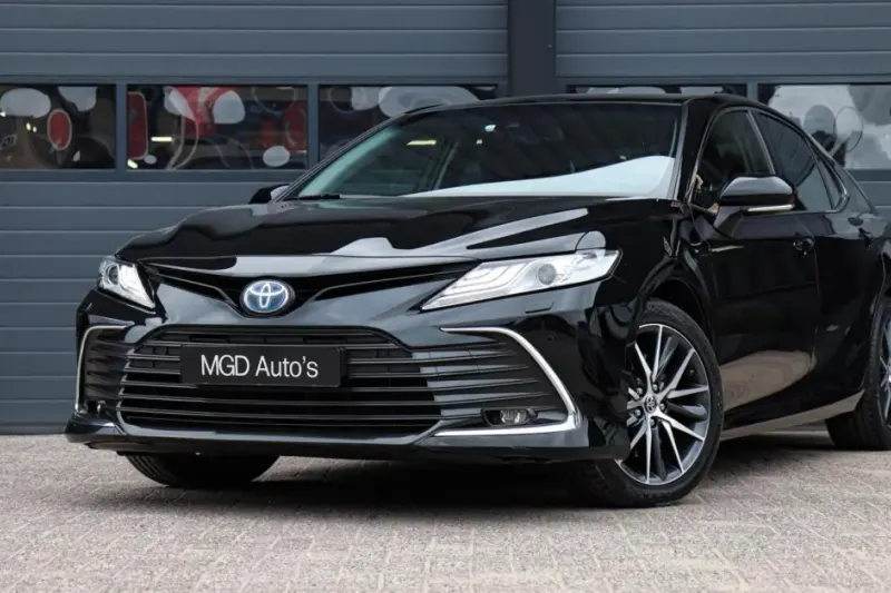 Toyota Camry (2024)
