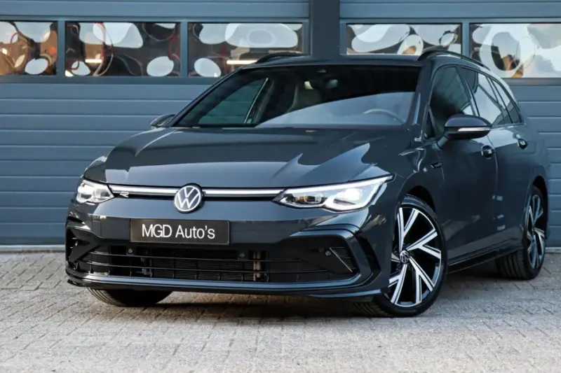 Volkswagen Golf (2022)