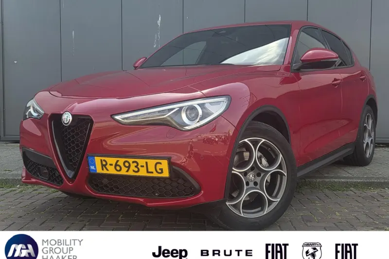 Alfa Romeo Stelvio (2017)
