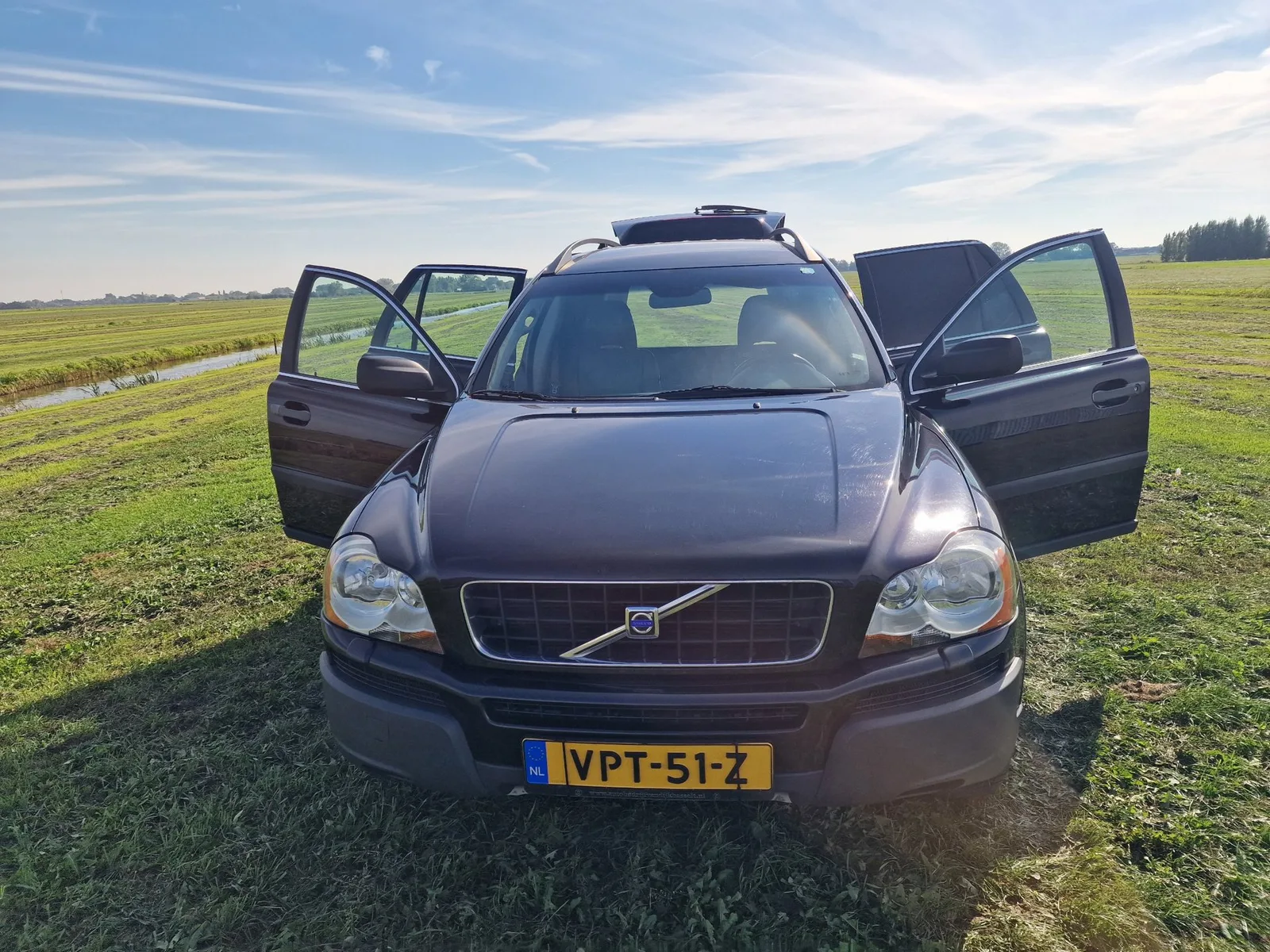 Volvo XC90 (2003) — foto 1