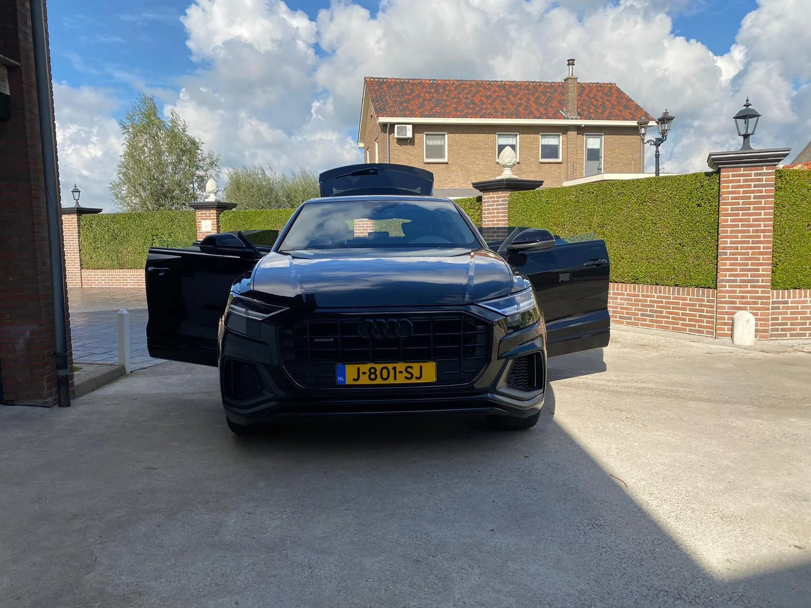 Audi Q8 (2020) — foto 1