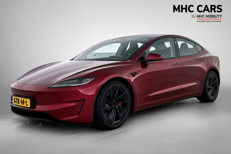Tesla Model 3 (2024)