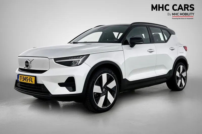 Volvo XC40 (2023)