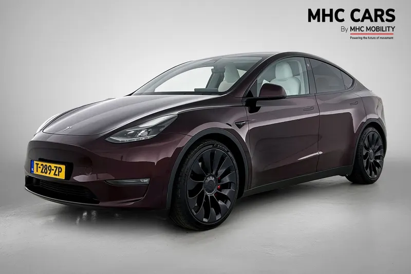 Tesla Model Y (2023)
