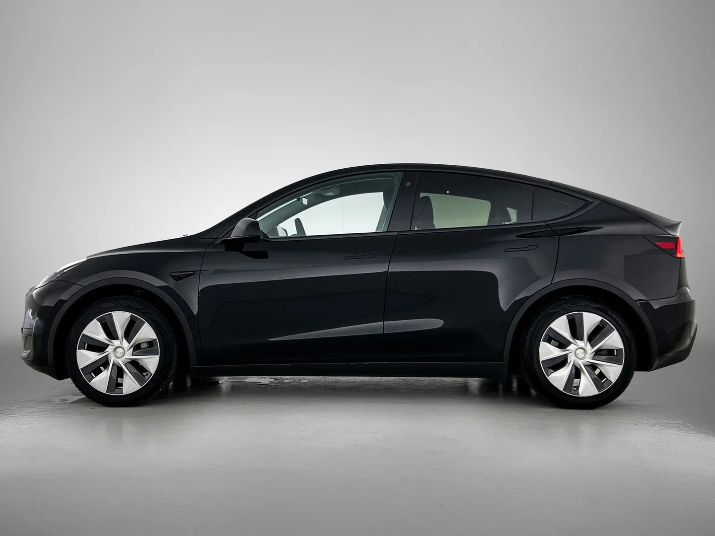 Tesla Model Y (2023) — foto 1