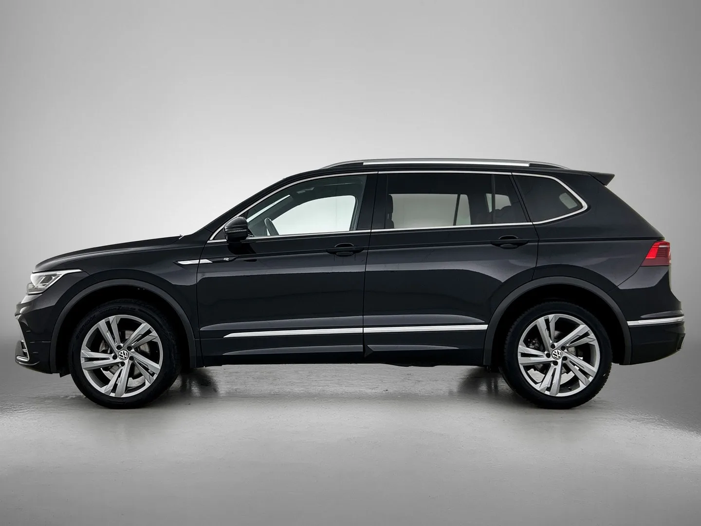 Volkswagen Tiguan All-Space (2023) — foto 1